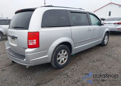 2010 Chrysler Town & Country Touring from USA, damaged, VIN 2A4RR5D16AR422823